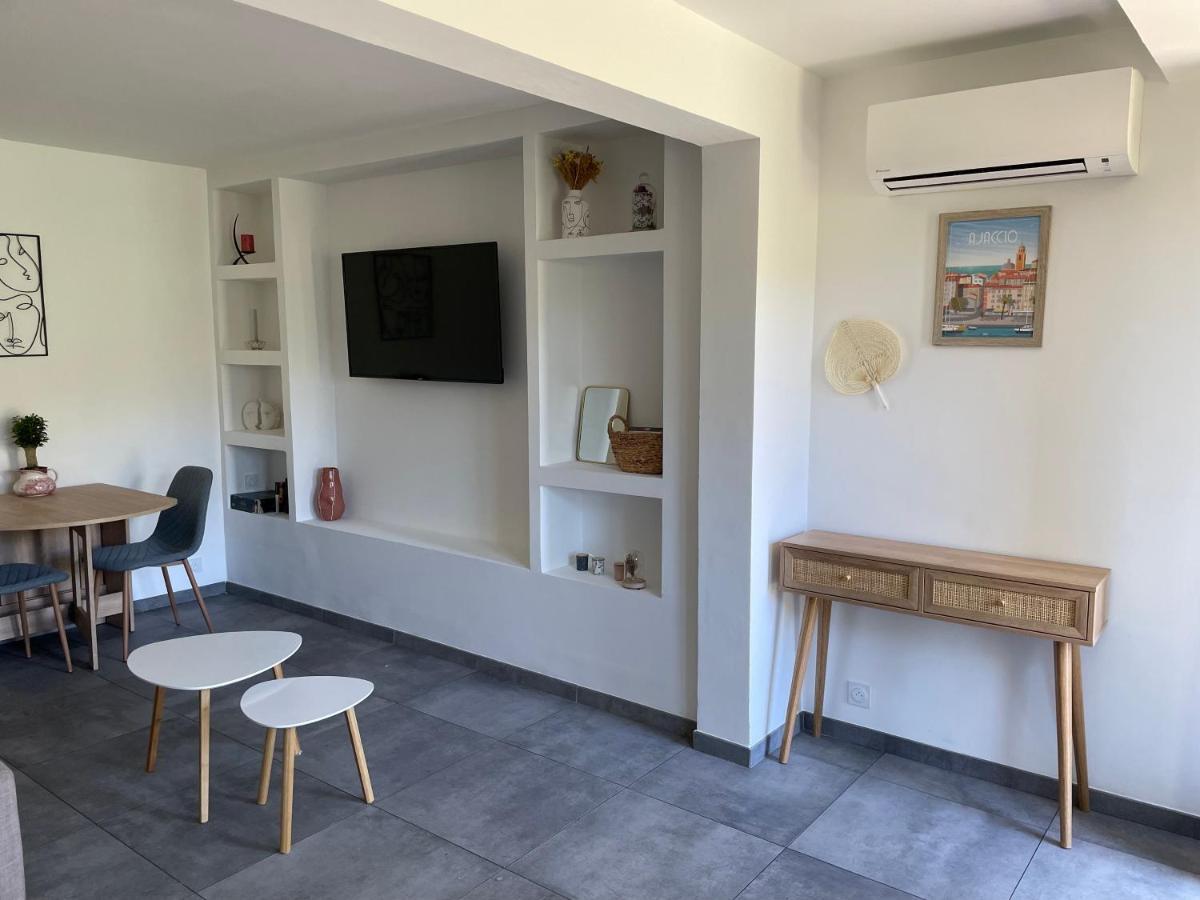 Appartement Avec Jardin Privatif Аячо Екстериор снимка