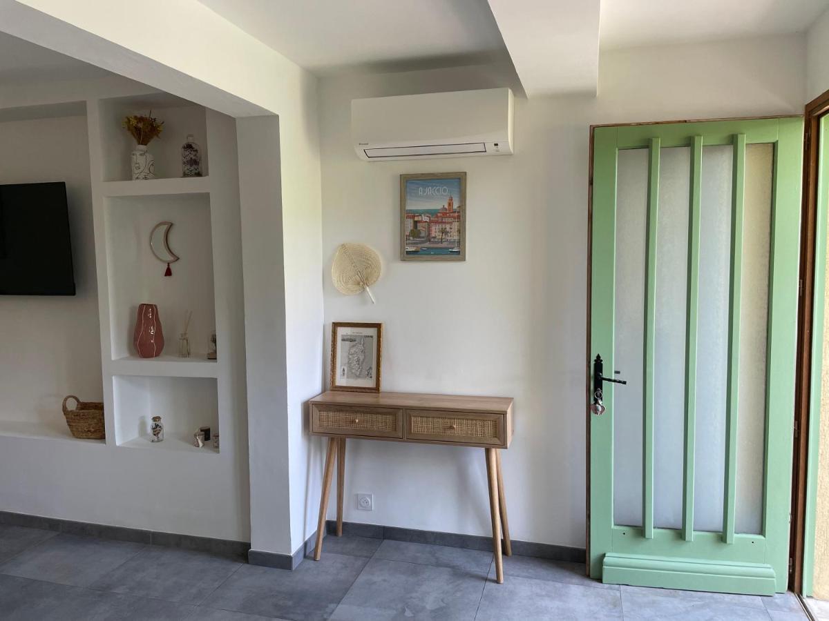 Appartement Avec Jardin Privatif Аячо Екстериор снимка
